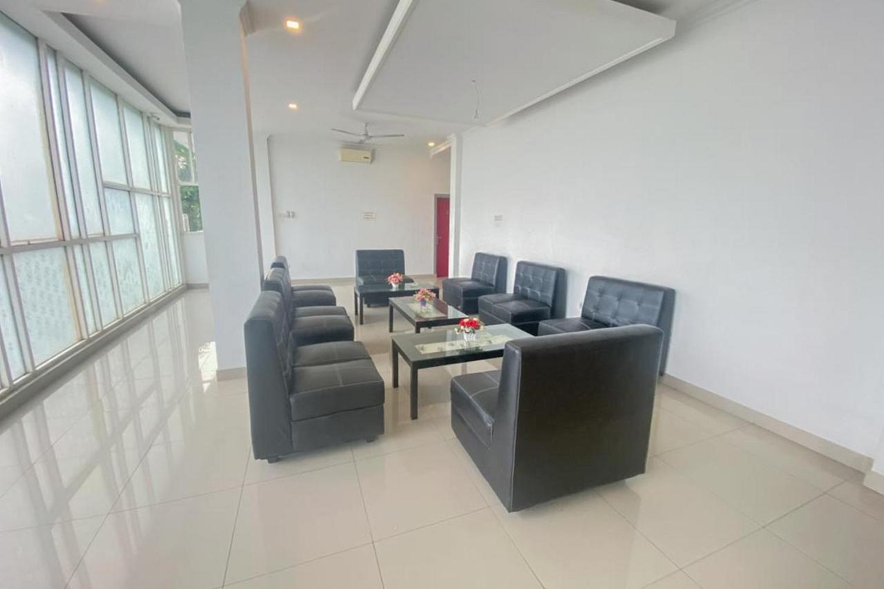 Hotel Giga Sidrap Rappang Exterior photo