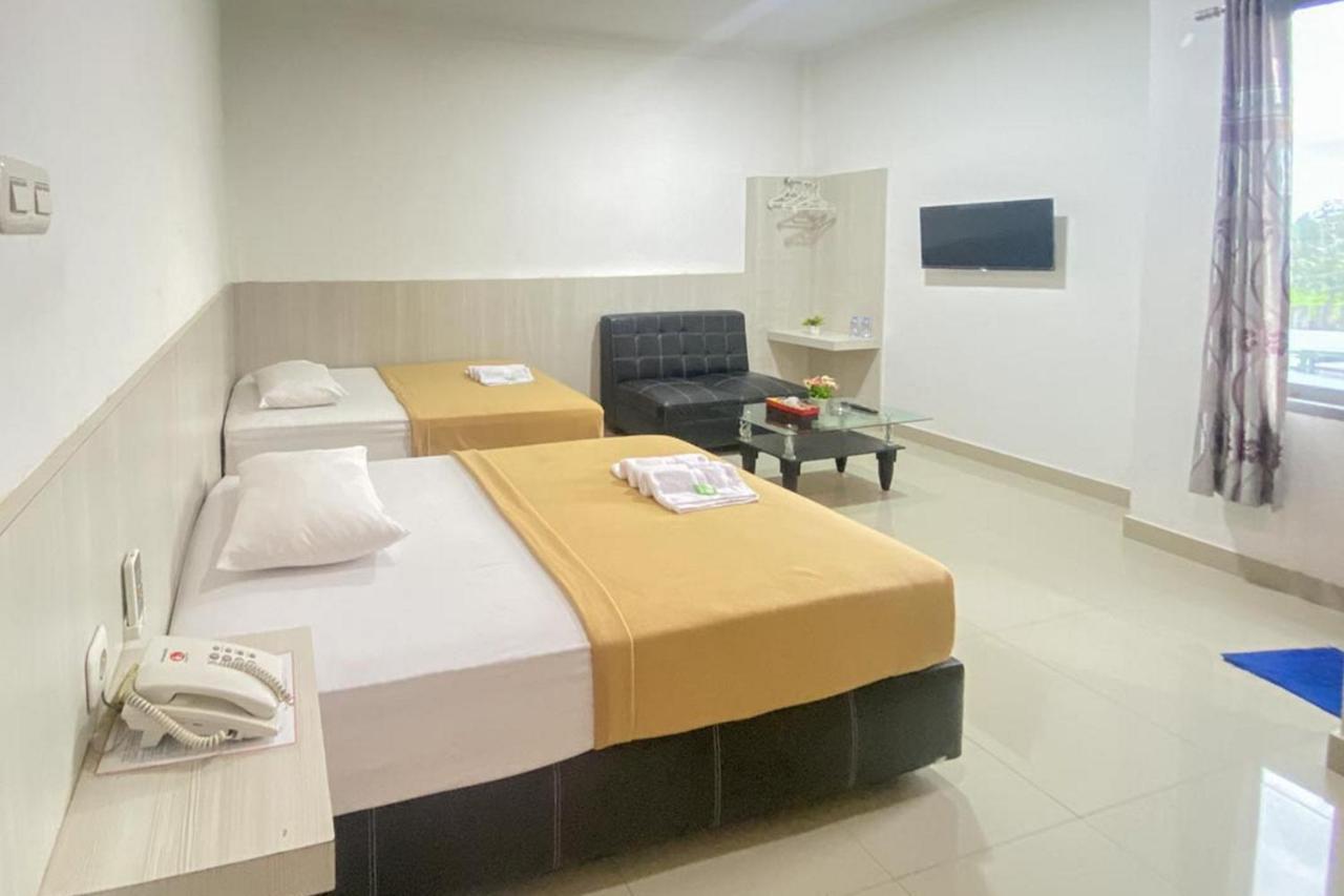 Hotel Giga Sidrap Rappang Exterior photo